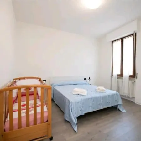 All'antica Pesa דירה *